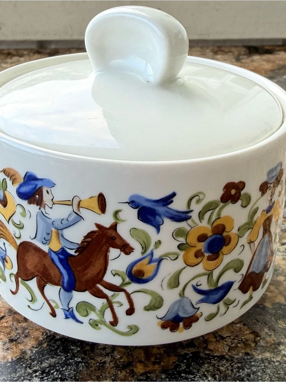 Villeroy & Boch Troubadour Sugar Bowl & Lid Porcelain Discontinued Luxembourg